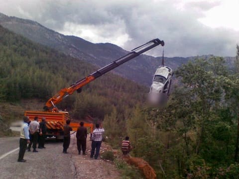 Uçurumdan araç kurtarma