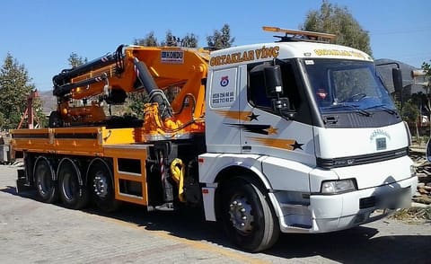 Ortaklar Vinç hiyaplı kurtarma aracı